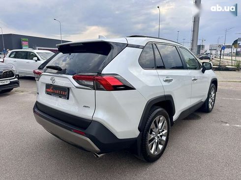 Toyota RAV4 2023 - фото 29