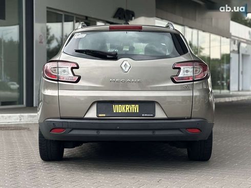 Renault Megane 2010 - фото 14