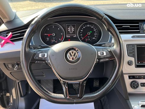 Volkswagen Passat 2015 серый - фото 5