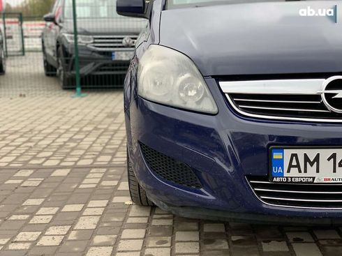 Opel Zafira 2011 - фото 9
