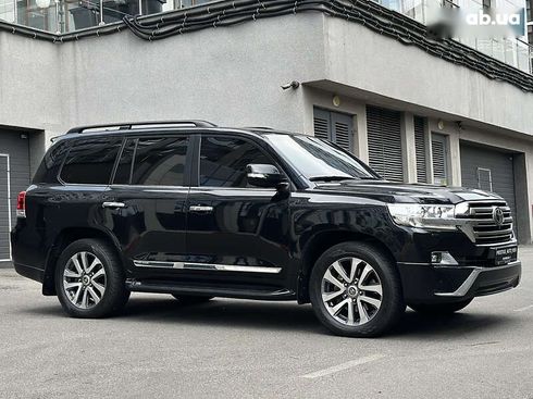 Toyota Land Cruiser 2017 - фото 14