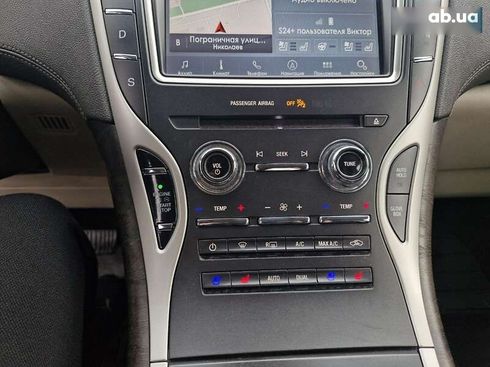 Lincoln Nautilus 2020 - фото 25