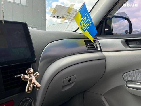 Subaru Forester 2012 красный - фото 23