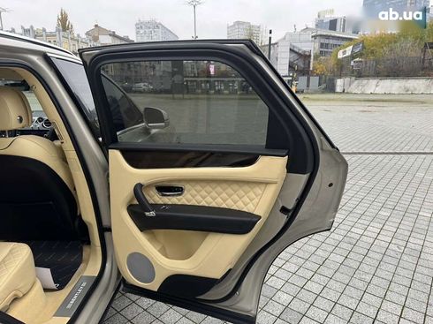 Bentley Bentayga 2018 - фото 30