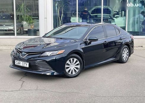 Toyota Camry 2020 - фото 4