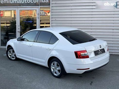 Skoda Octavia 2019 - фото 6