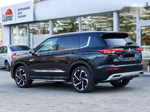 Mitsubishi Outlander 2023 - фото 8