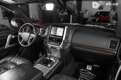 Toyota Land Cruiser 2017 - фото 29