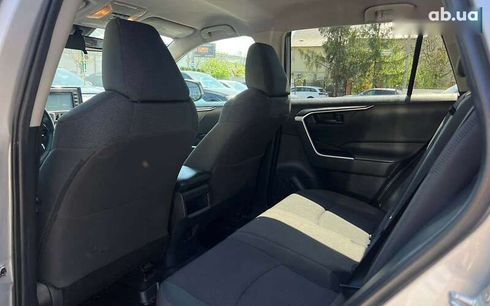 Toyota RAV4 2020 - фото 27