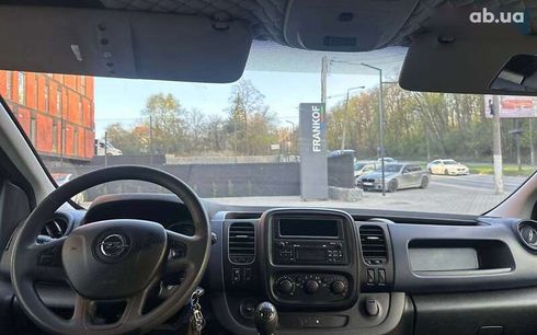 Opel Vivaro 2016 - фото 11