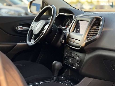 Jeep Cherokee 2018 - фото 13