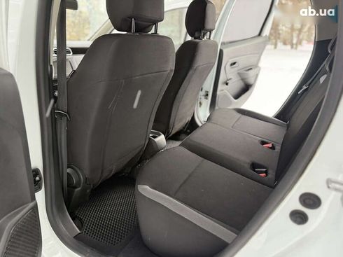 Renault Duster 2021 - фото 27