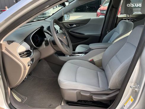 Chevrolet Malibu 2019 серый - фото 34