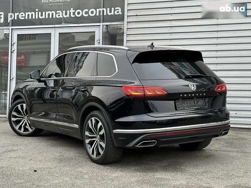 Volkswagen Touareg 2018 - фото 9