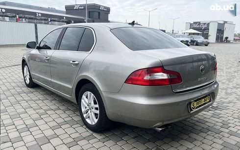 Skoda Superb 2012 - фото 5