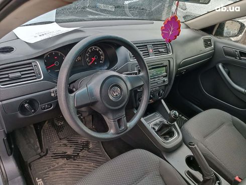 Volkswagen Jetta 2014 серый - фото 13