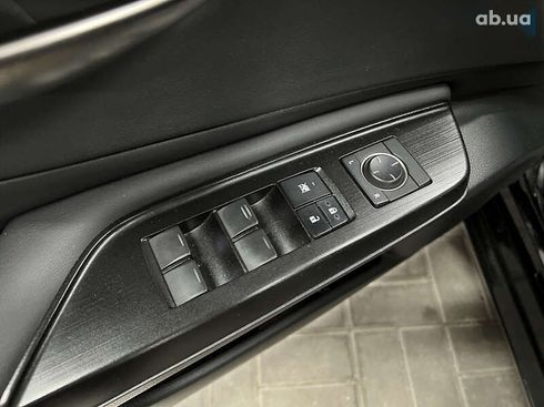 Lexus ES 2018 - фото 19
