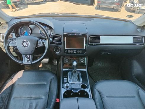 Volkswagen Touareg 2014 черный - фото 26