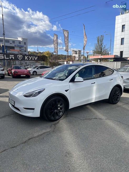 Tesla Model Y 2023 - фото 3