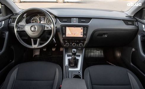 Skoda Octavia 2017 белый - фото 3
