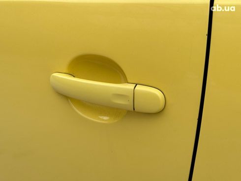 Volkswagen Beetle 2012 желтый - фото 10