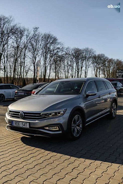 Volkswagen passat alltrack 2020 - фото 2