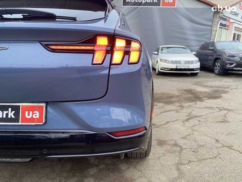 Ford Mustang Mach-E 2023 синий - фото 13