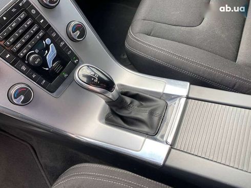 Volvo XC60 2017 - фото 17