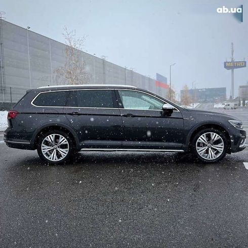 Volkswagen passat alltrack 2020 - фото 2