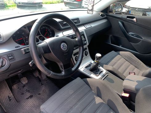 Volkswagen passat b6 2008 серый - фото 29
