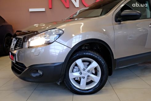 Nissan Qashqai 2012 коричневый - фото 2