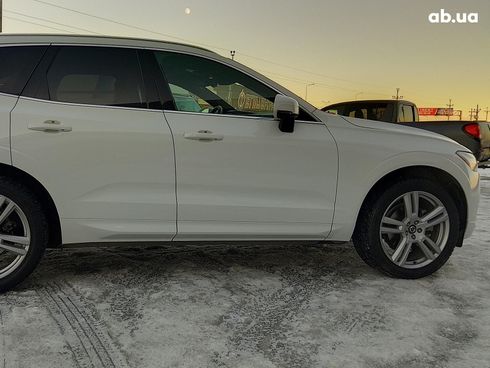 Volvo XC60 2019 белый - фото 7