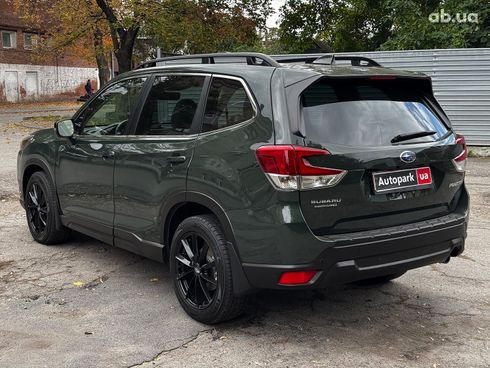 Subaru Forester 2023 зеленый - фото 4