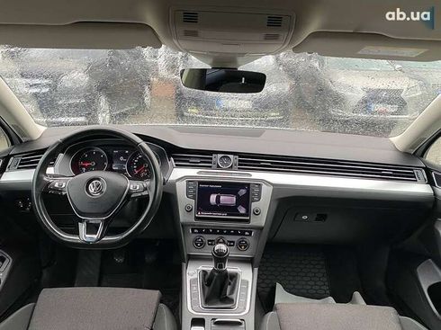 Volkswagen Passat 2017 - фото 13