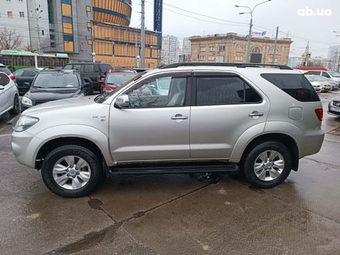 Toyota Fortuner 2006 серый - фото 4