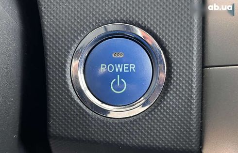 Toyota Auris 2012 - фото 11