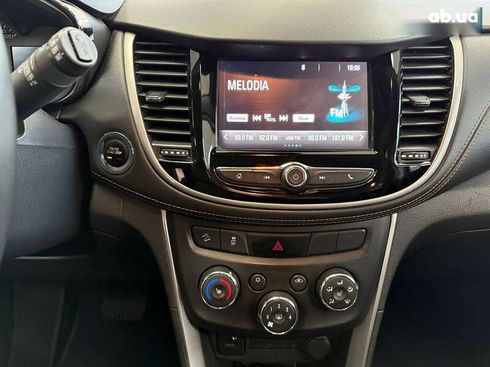 Chevrolet Tracker 2017 - фото 25