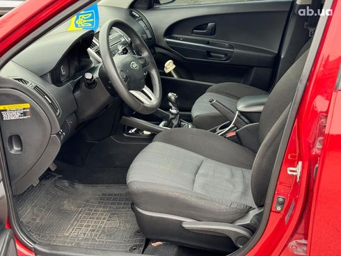 Kia Cee'd 2009 красный - фото 14