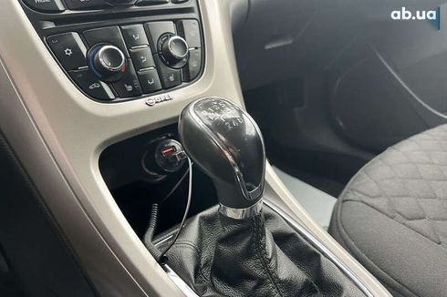 Opel Astra 2012 - фото 12