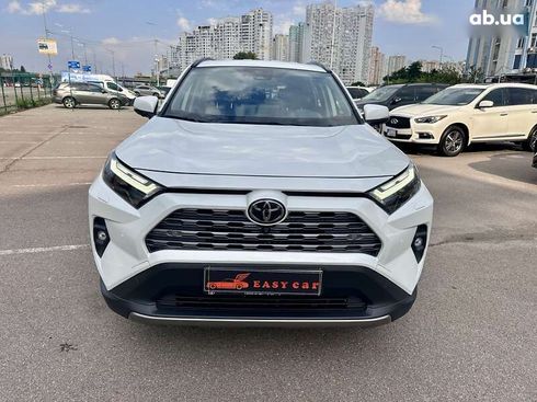 Toyota RAV4 2023 - фото 10