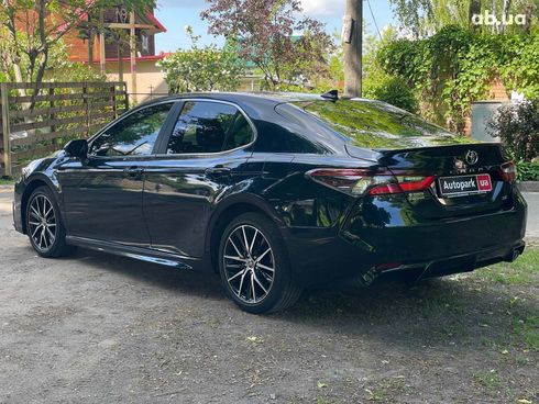 Toyota Camry 2021 синий - фото 9