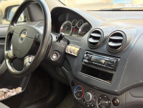 Chevrolet Aveo 2006 синий - фото 16