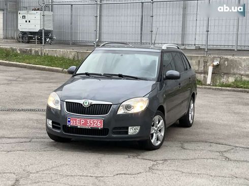 Skoda Fabia 2008 - фото 2