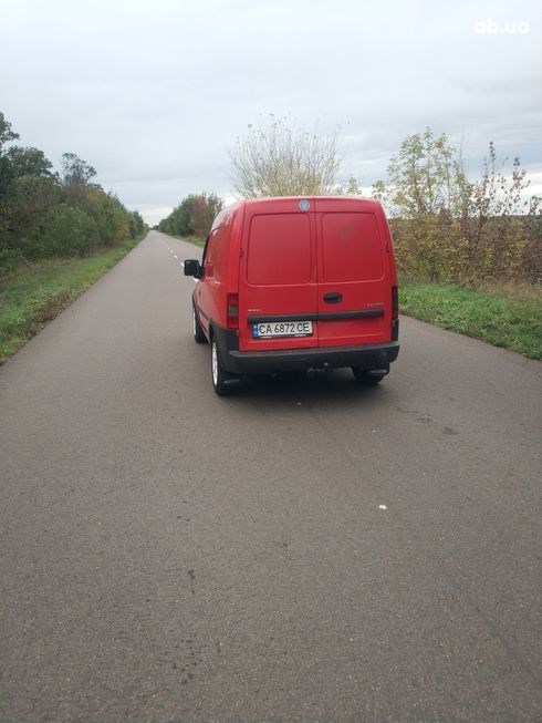 Opel Combo 2006 красный - фото 18