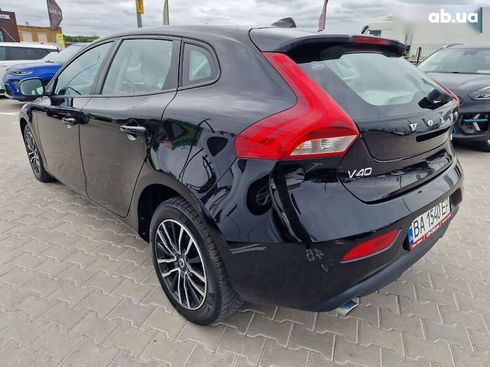 Volvo V40 2018 - фото 14