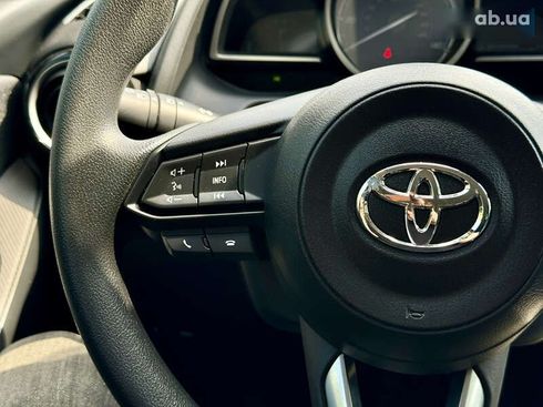 Toyota Yaris 2019 - фото 22
