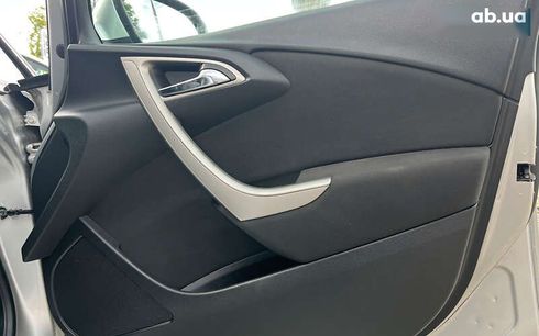 Opel Astra 2012 - фото 24