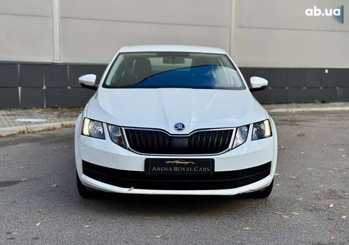 Skoda Octavia 2019 - фото 3