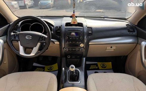 Kia Sorento 2010 - фото 11