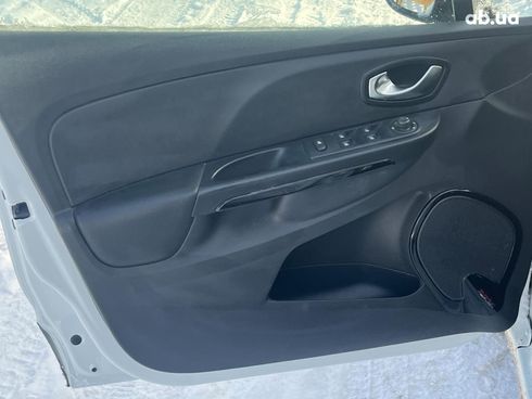 Renault Clio 2016 белый - фото 25